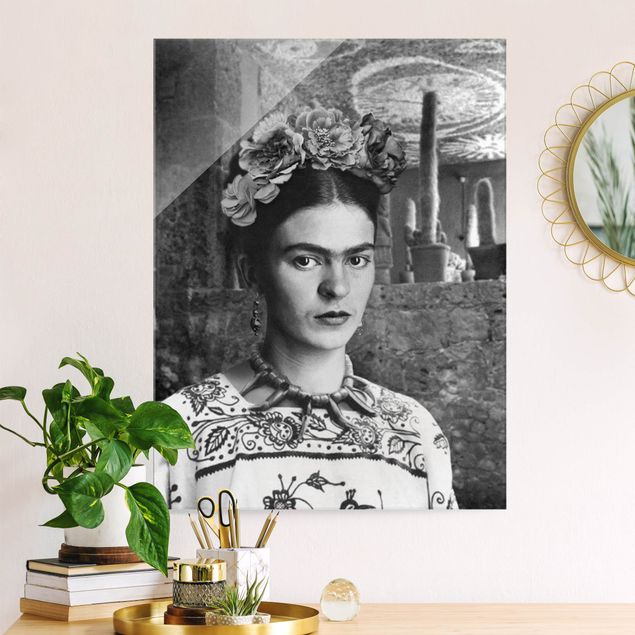 Glasbilder XXL Frida Kahlo Foto Portrait vor Kakteen