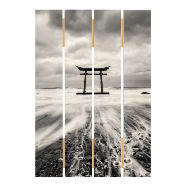Holzbild - Japanisches Torii im Meer - Hochformat