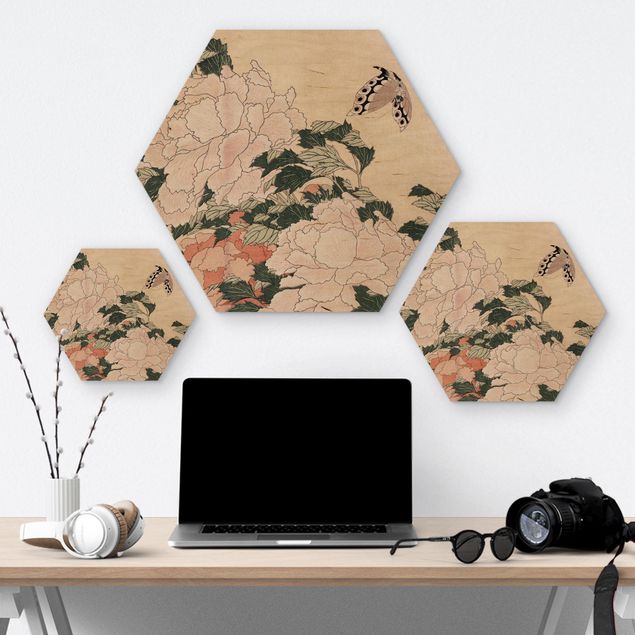 Hexagon-Holzbild - Katsushika Hokusai - Rosa Pfingstrosen mit Schmetterling