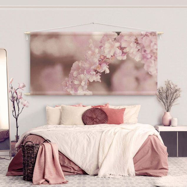 Wandbehang Tuch Kirschblüte im Violetten Licht
