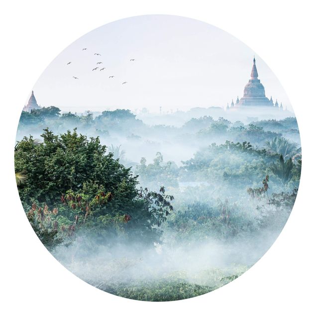 Vliestapete Morgennebel über dem Dschungel von Bagan