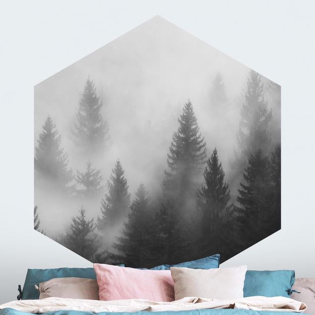 Design Tapeten Nadelwald im Nebel Schwarz Weiß