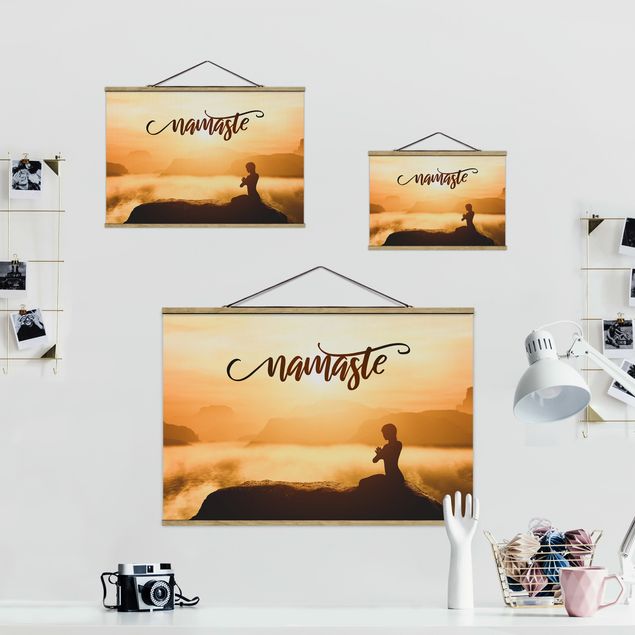 Stoffbild mit Posterleisten - Namaste Sonnenaufgang im Gebirge - Querformat 3:2
