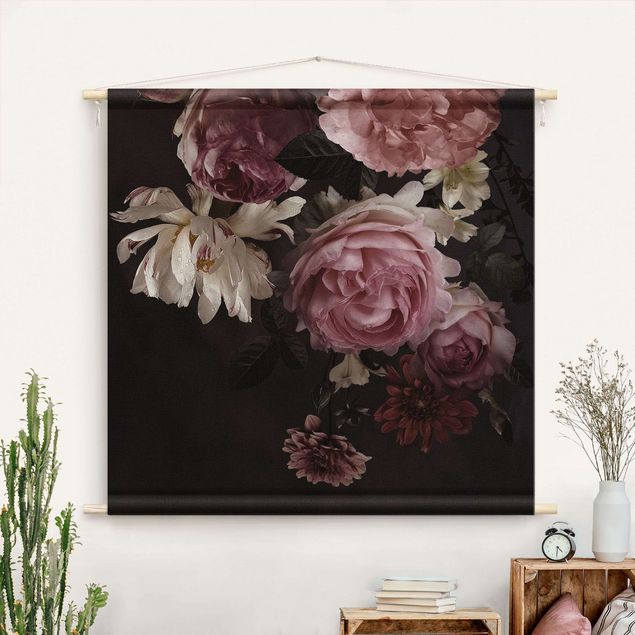 Wandteppich modern Rosa Blumen auf Schwarz Vintage