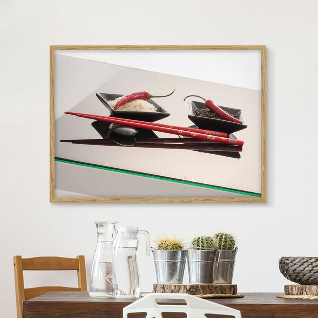 Moderne Bilder mit Rahmen Rote Chilis in Reisschalen