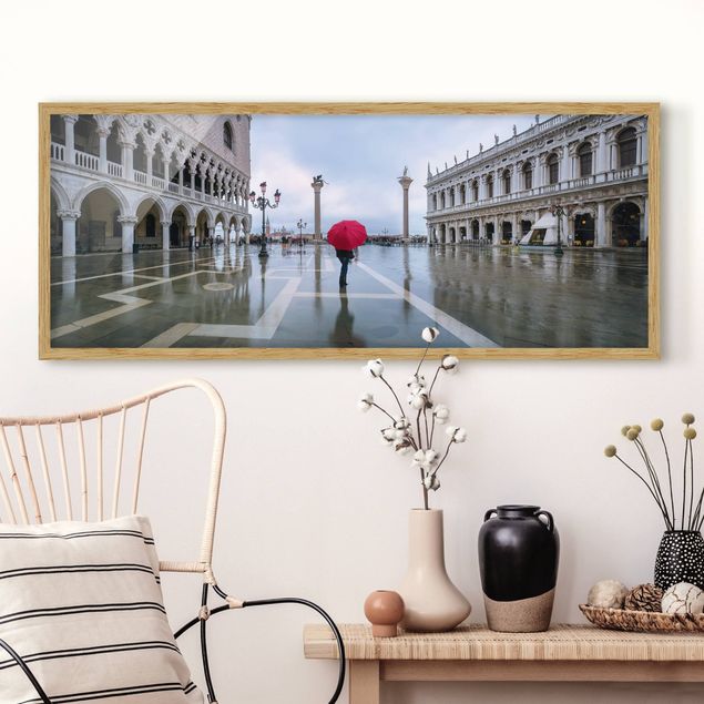 Moderne Bilder mit Rahmen Roter Regenschirm in Venedig