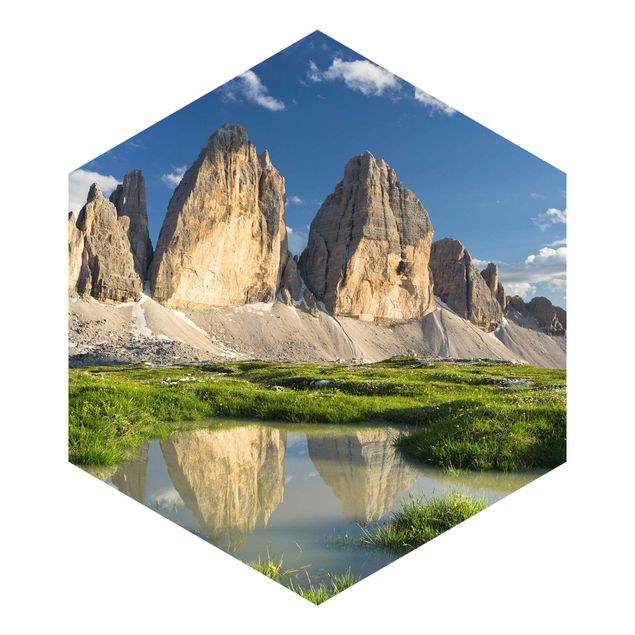 Hexagon Mustertapete selbstklebend - Südtiroler Zinnen und Wasserspiegelung