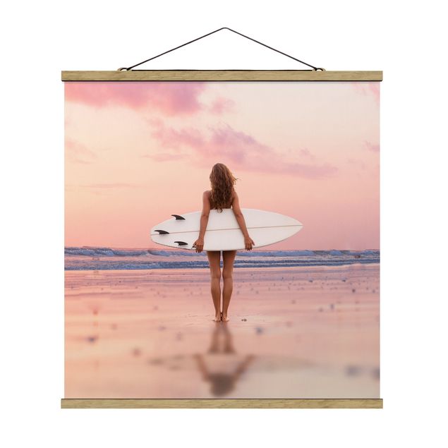 Bilder Surfergirl mit Board im Abendrot