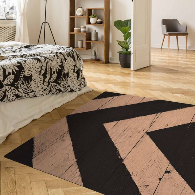 Teppich in Holzoptik Symmetrie auf Holzbalken