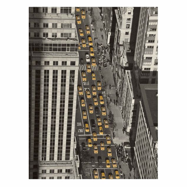 Leinwandbild Natur - Taxiverkehr in Manhattan - Hochformat 3:4