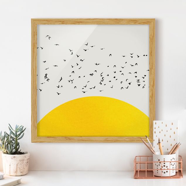 Moderne Bilder mit Rahmen Vogelschwarm vor gelber Sonne