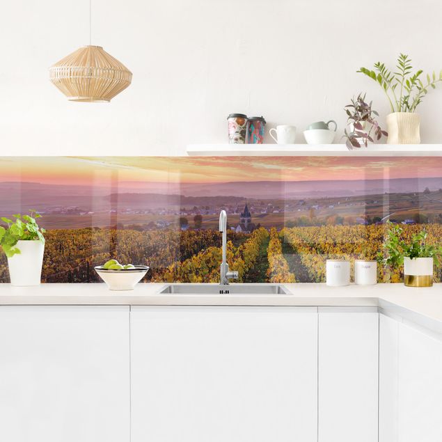 Küchenrückwand - Weinplantage bei Sonnenuntergang