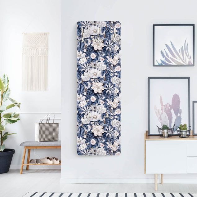 Wandgarderobe Muster Weiße Blumen vor Blau
